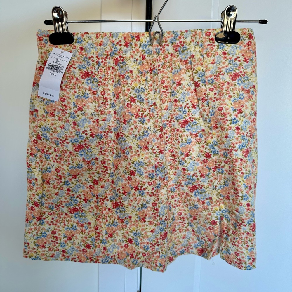 NWT Floral Mini Skirt